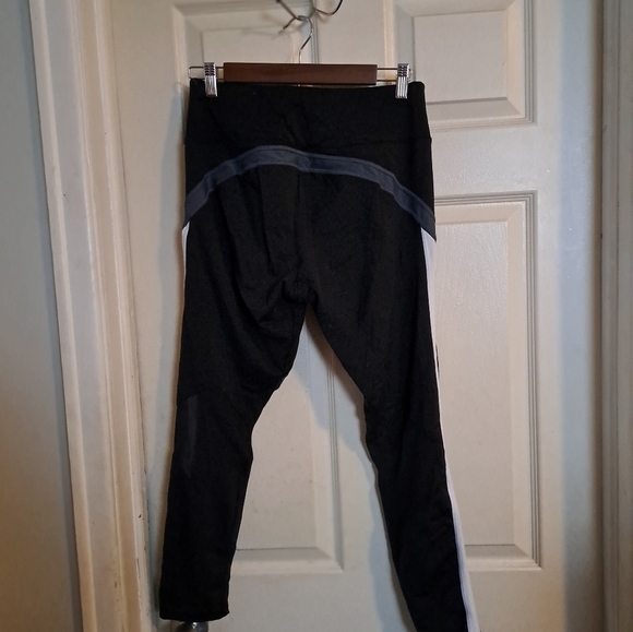 Avia athletic Leggings size medium - Picture 4 of 6
